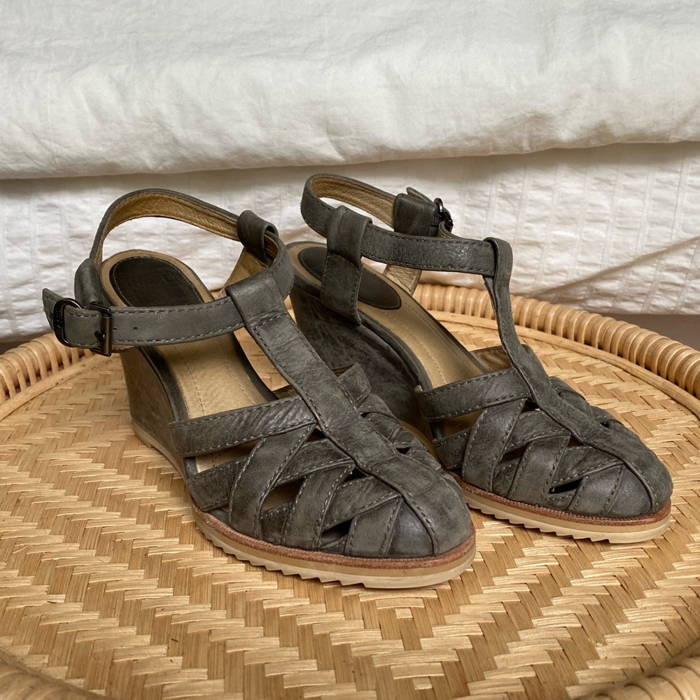 Frye Maye fisherman wedge sandals leather size 7